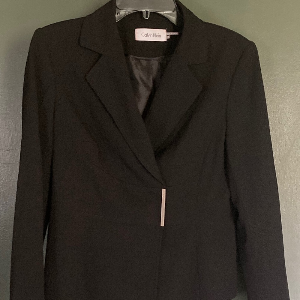 Women’s Calvin Klein Black Blazer with Gold Clasp Sz 8
